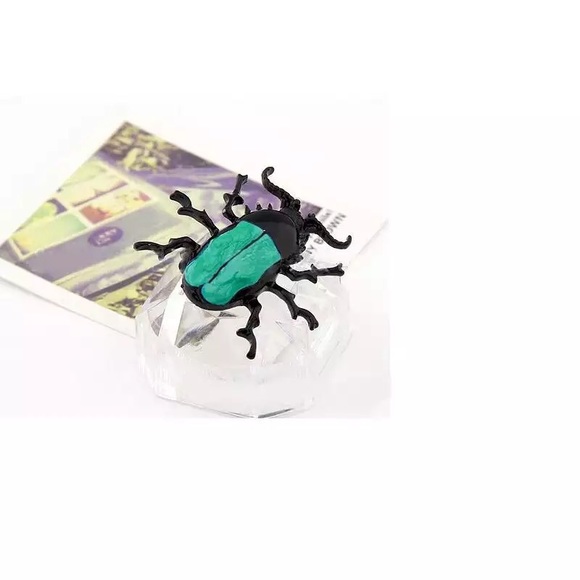 ‼️5 for $25 SALE‼️Green Bug Beetle Insect Brooch - Picture 2 of 6
